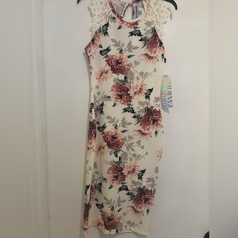 White floral bodycon midi dress
